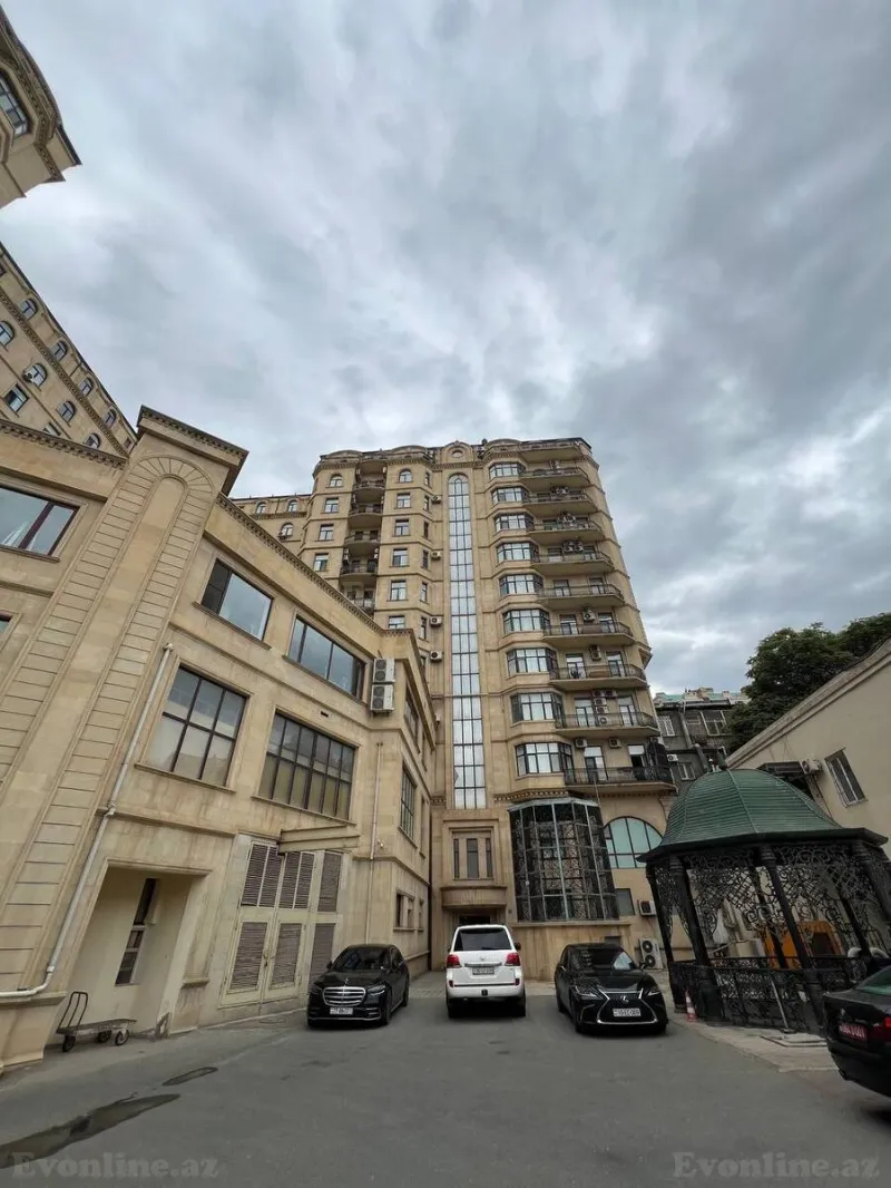 Kirayə verilir 3 otaqlı Mənzil Yeni tikili 130 m² Sahil m. - şəkil 3