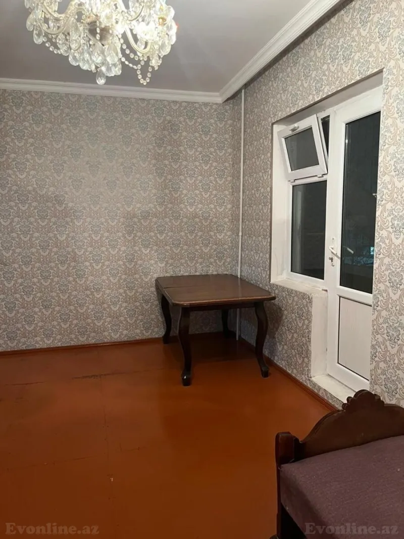 Kirayə verilir 1 otaqlı Mənzil Köhnə tikili 36 m² Suraxanı r.
