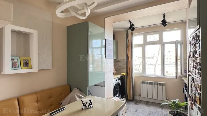 Satılır 2 otaqlı Mənzil Köhnə tikili 55 m² Yasamal r. - şəkil 5