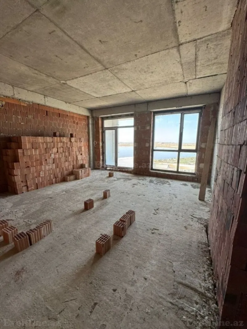 Satılır 2 otaqlı Mənzil Yeni tikili 72 m² Koroğlu m. - şəkil 3