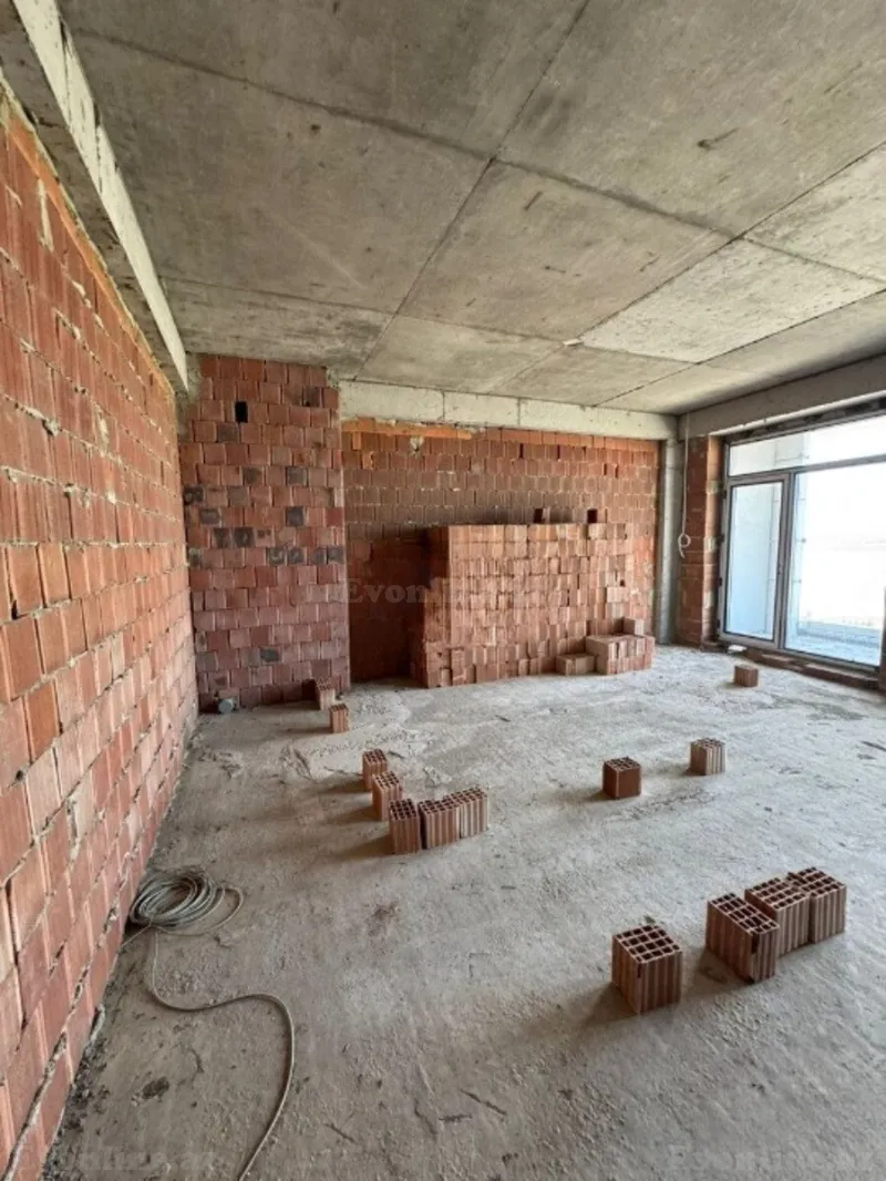 Satılır 2 otaqlı Mənzil Yeni tikili 72 m² Koroğlu m. - şəkil 5