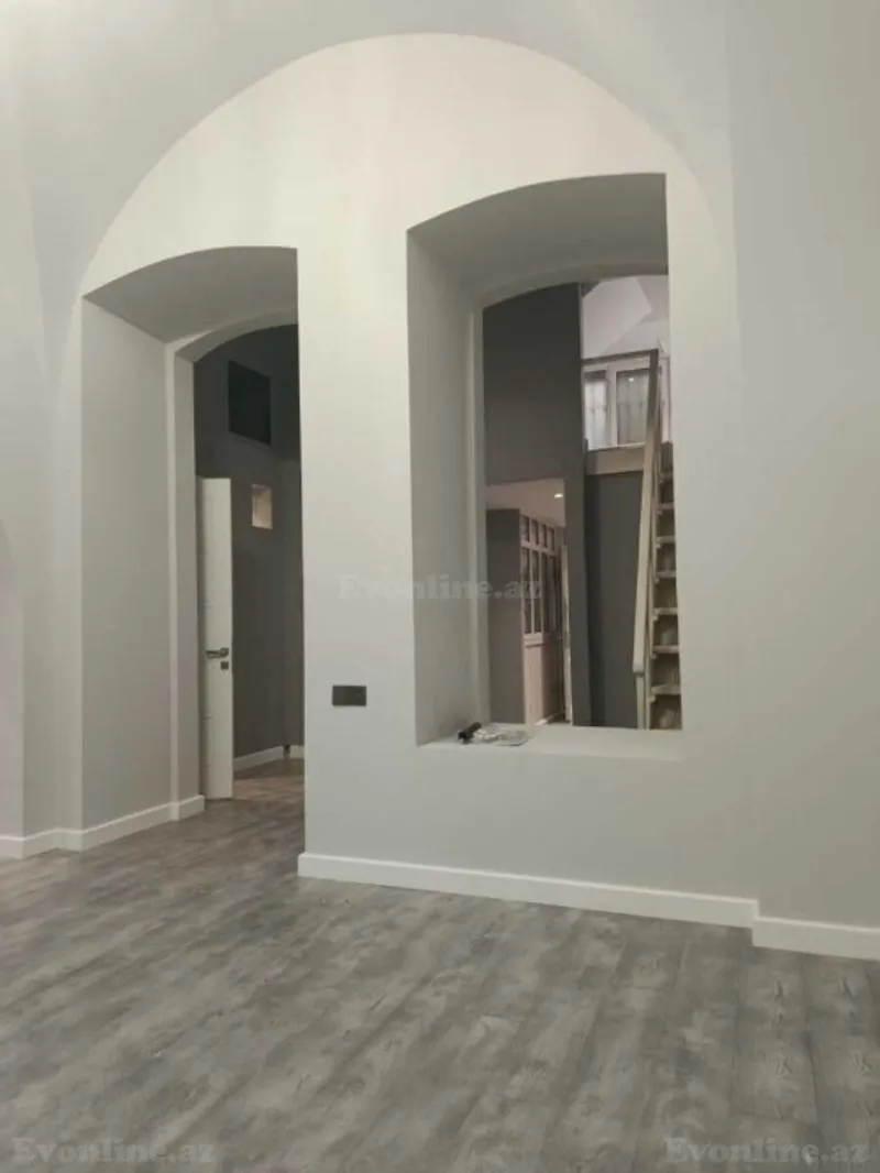 Satılır 2 otaqlı Mənzil Köhnə tikili 70 m² İçərişəhər m. - şəkil 12