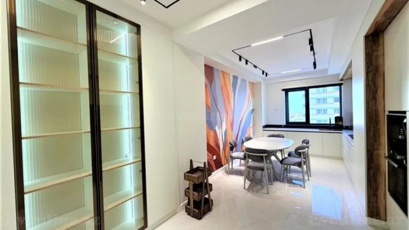 Kirayə verilir 4 otaqlı Mənzil Yeni tikili 250 m² Xətai r. - şəkil 17