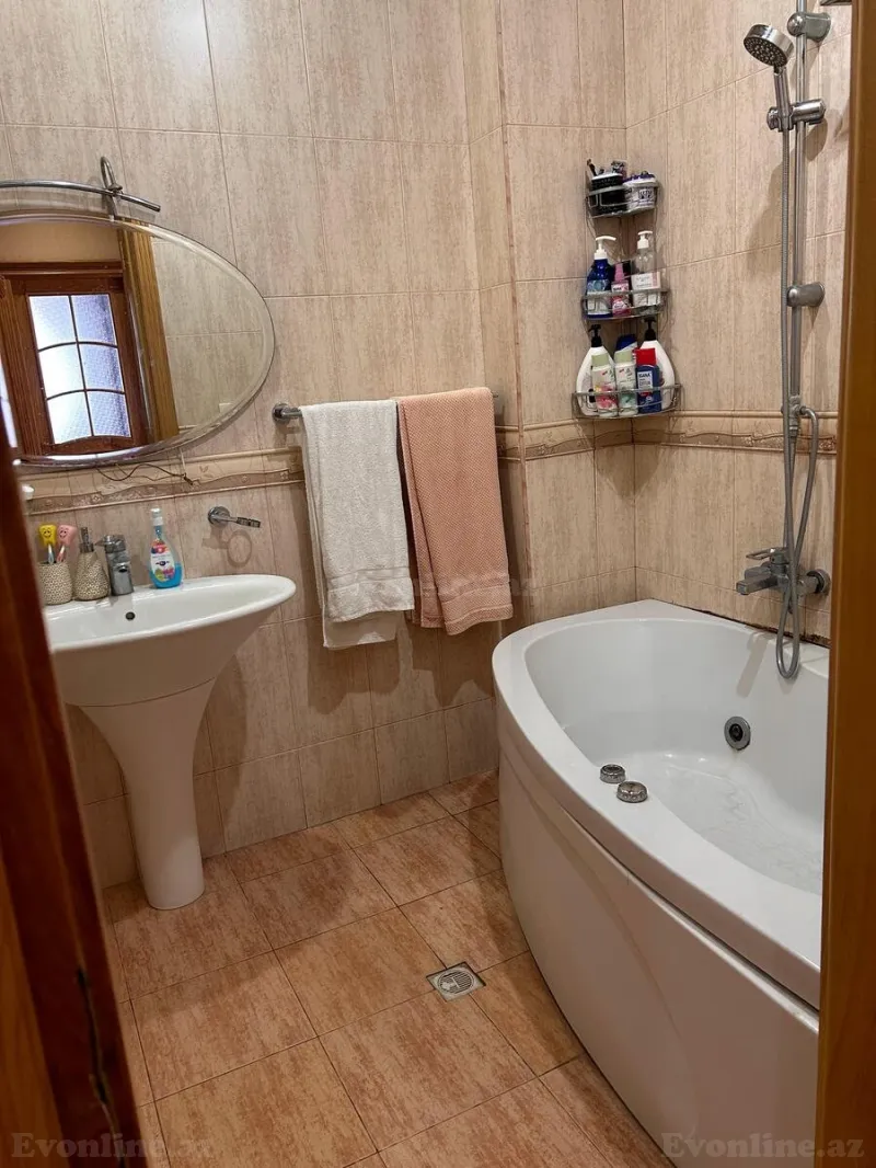 Satılır 2 otaqlı Mənzil Yeni tikili 107 m² Nəsimi r. - şəkil 3