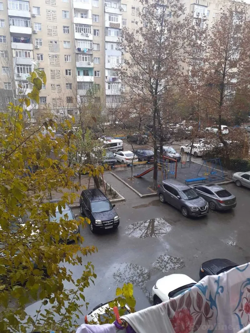 Satılır 5 otaqlı Mənzil Köhnə tikili 120 m² Neftçilər m.