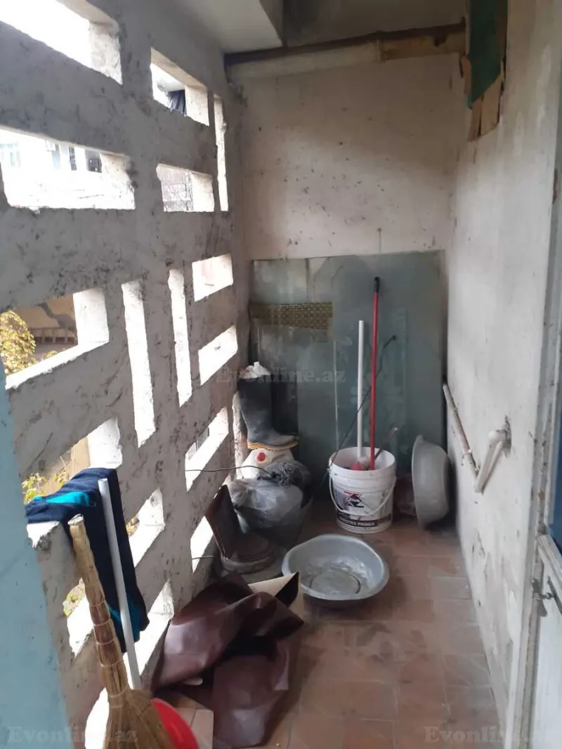Satılır 5 otaqlı Mənzil Köhnə tikili 120 m² Neftçilər m. - şəkil 2