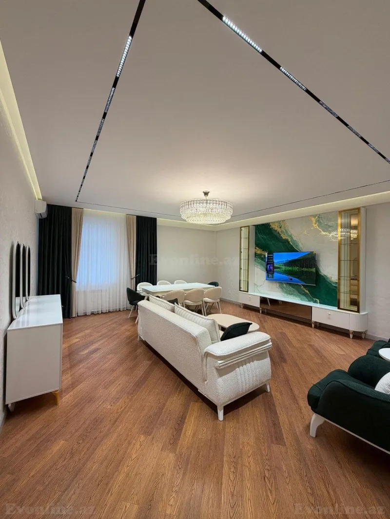 Satılır 4 otaqlı Mənzil Yeni tikili 145 m² 8 Noyabr m.