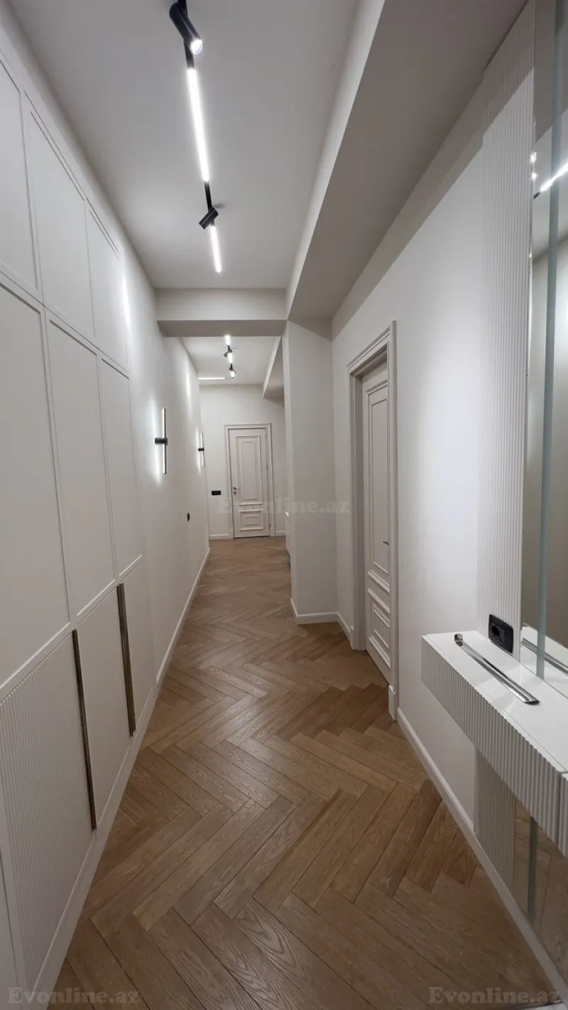 Satılır 3 otaqlı Mənzil Yeni tikili 120 m² Elmlər Akademiyası m. - şəkil 6