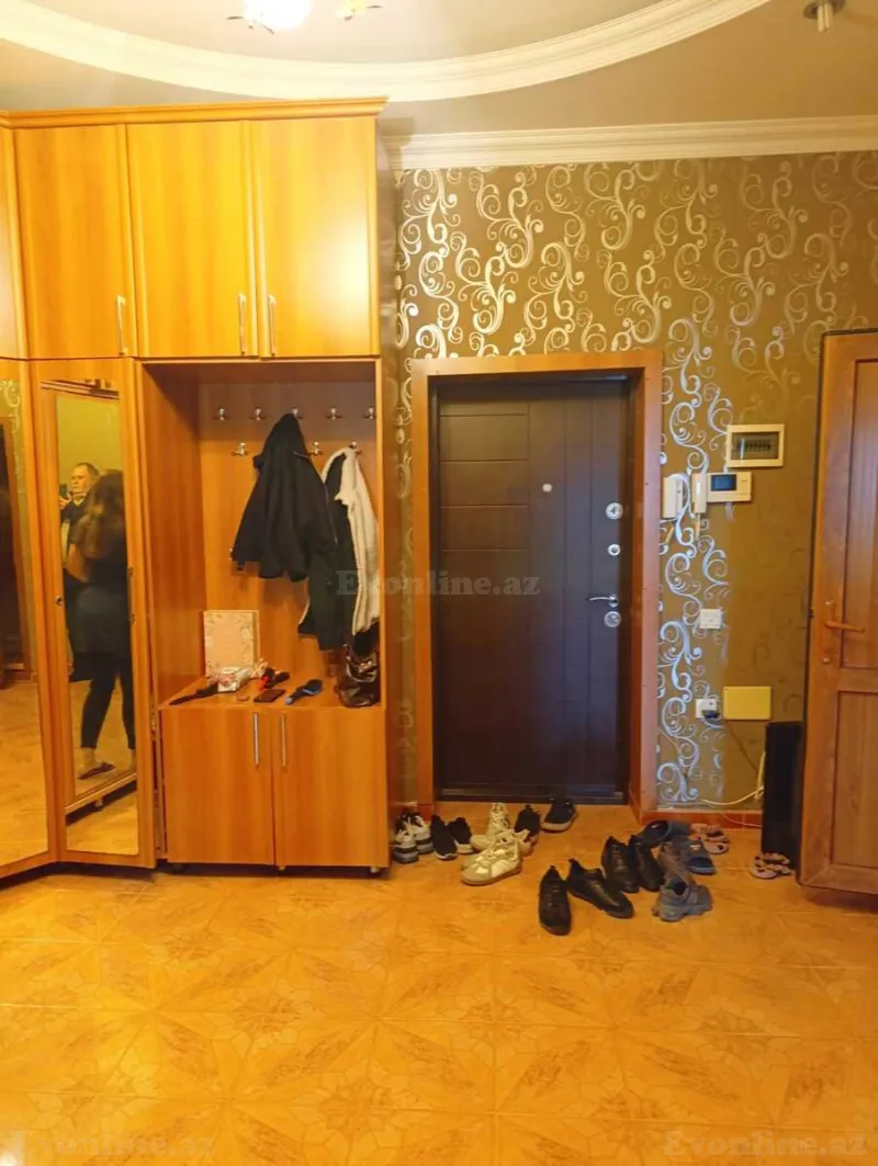 Satılır 2 otaqlı Mənzil Yeni tikili 92 m² Bakmil m.