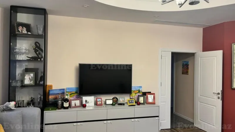 Satılır 4 otaqlı Mənzil Yeni tikili 140 m² Nizami m. - şəkil 2