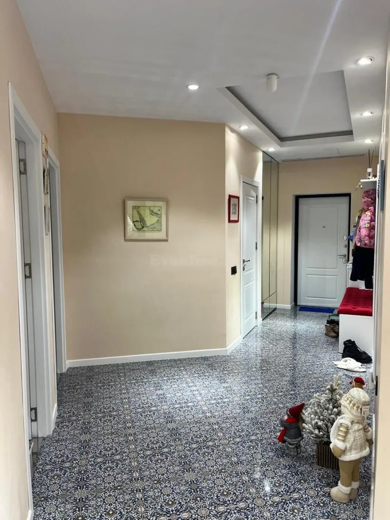 Satılır 4 otaqlı Mənzil Yeni tikili 140 m² Nizami m. - şəkil 9