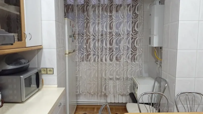 Kirayə verilir 2 otaqlı Mənzil Köhnə tikili 60 m² Sahil m. - şəkil 4