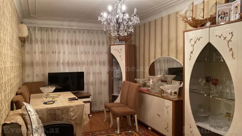 Satılır 2 otaqlı Mənzil Köhnə tikili 60 m² Qaraçuxur