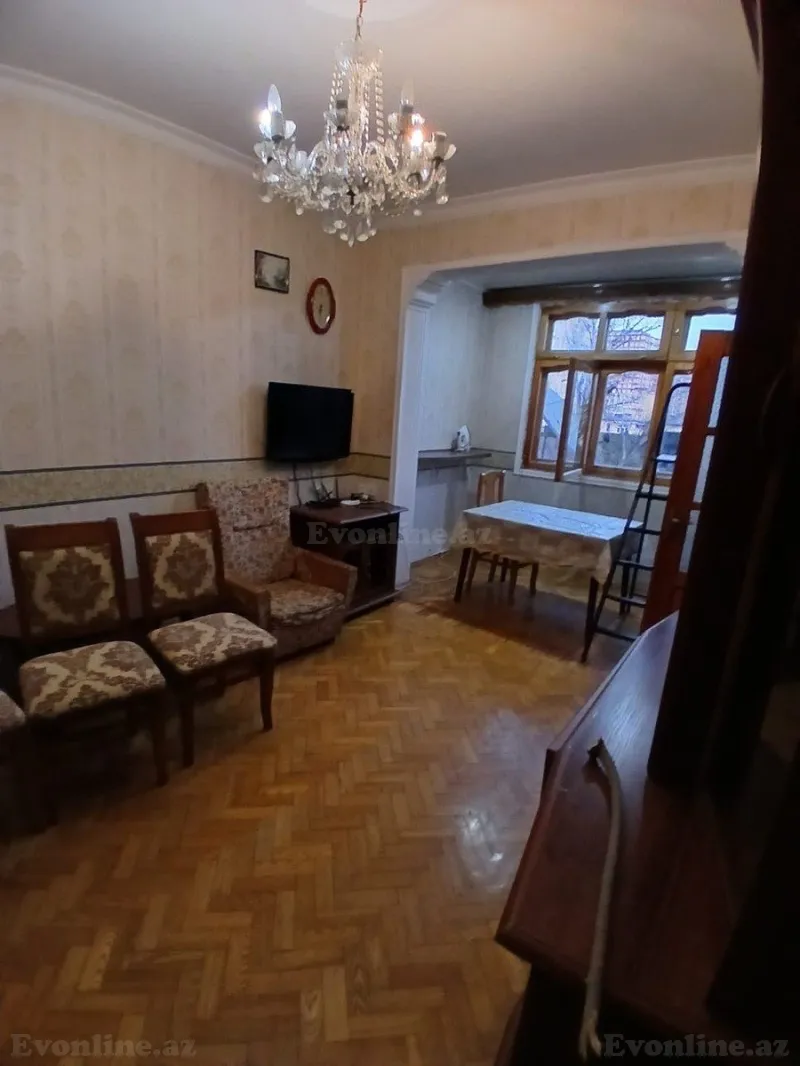 Kirayə verilir 2 otaqlı Mənzil Köhnə tikili 40 m² 4-cü mikrorayon - şəkil 3