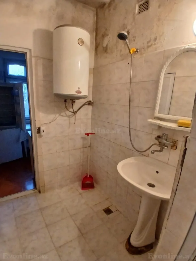 Kirayə verilir 2 otaqlı Mənzil Köhnə tikili 40 m² 4-cü mikrorayon - şəkil 4