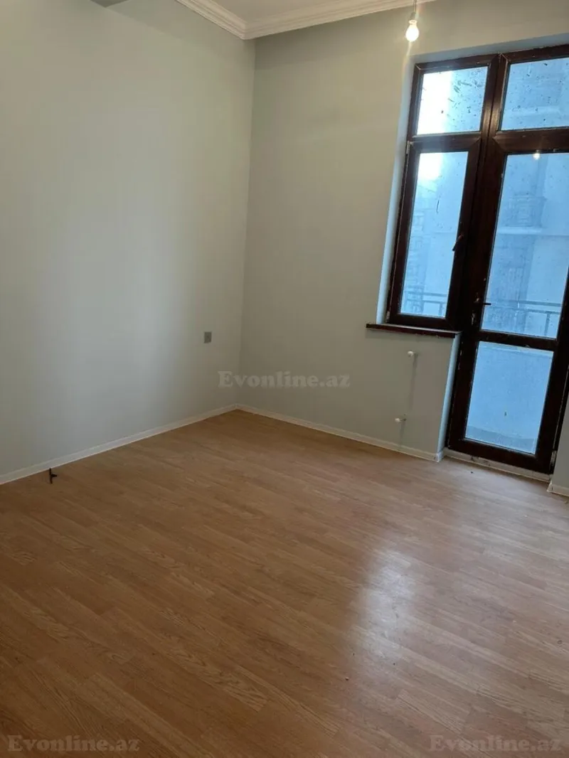 Satılır 4 otaqlı Mənzil Yeni tikili 130 m² 8 Noyabr m. - şəkil 6