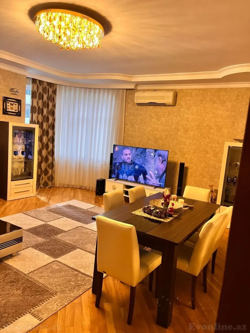 Satılır 4 otaqlı Mənzil Yeni tikili 230 m² Nizami m.
