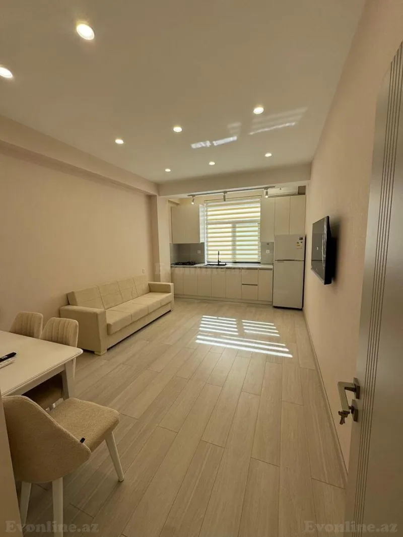 Kirayə verilir 2 otaqlı Mənzil Yeni tikili 50 m² 7-ci mikrorayon