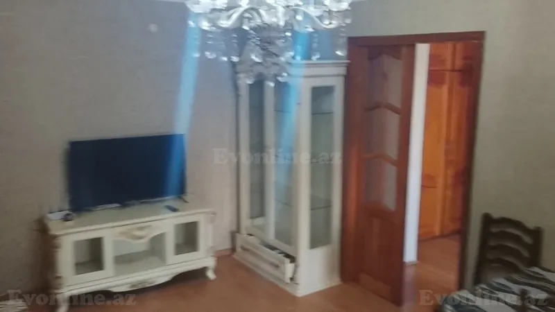 Kirayə verilir 2 otaqlı Mənzil Köhnə tikili 55 m² 4-cü mikrorayon - şəkil 2