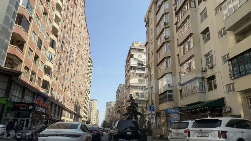 Satılır Obyekt 225 m² 8-ci mikrorayon