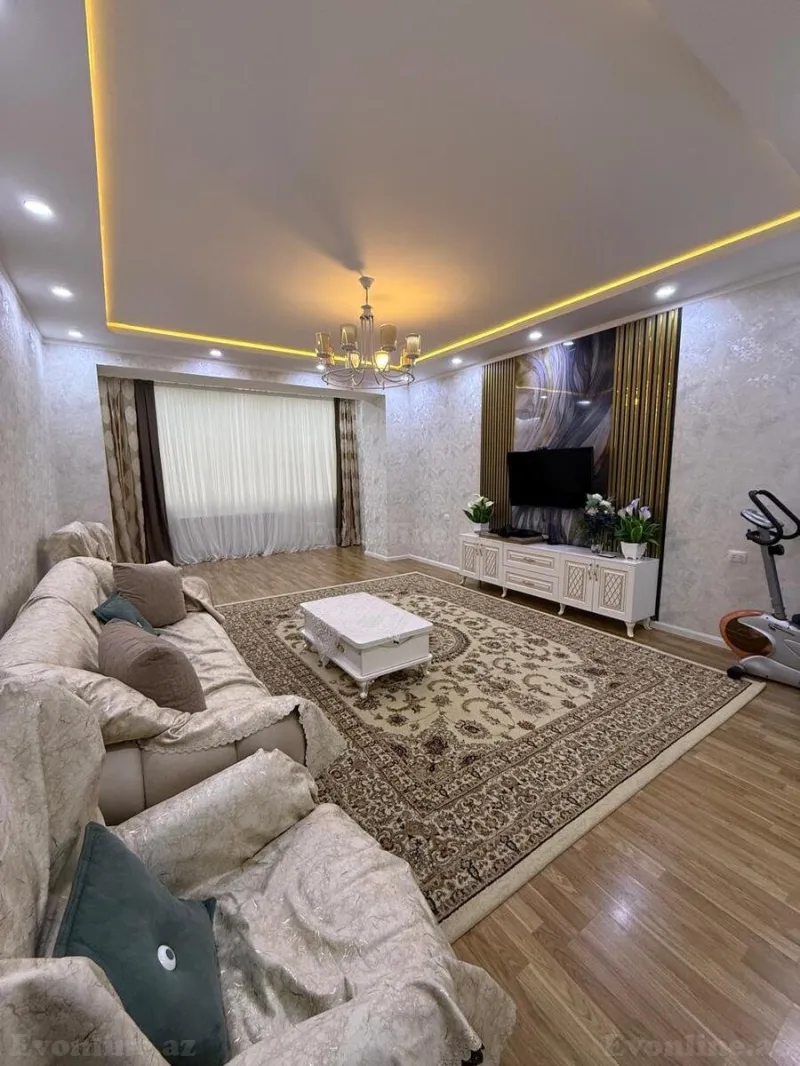 Satılır 3 otaqlı Mənzil Yeni tikili 135 m² İnşaatçılar m. - şəkil 2