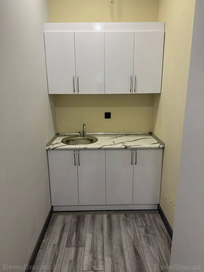 Kirayə verilir Ofis 45 m² 8 Noyabr m. - şəkil 5