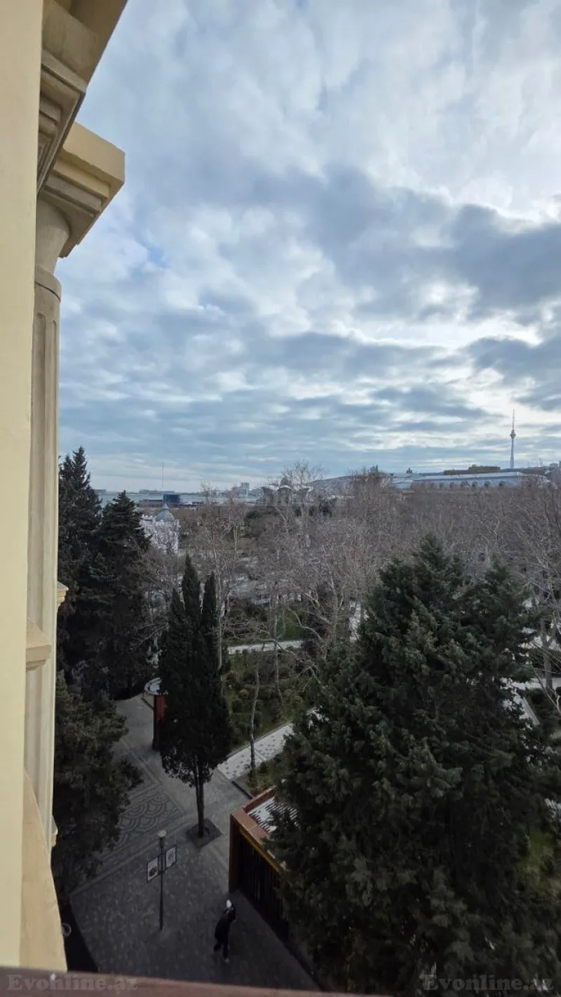 Satılır 2 otaqlı Mənzil Köhnə tikili 60 m² İçərişəhər m. - şəkil 4