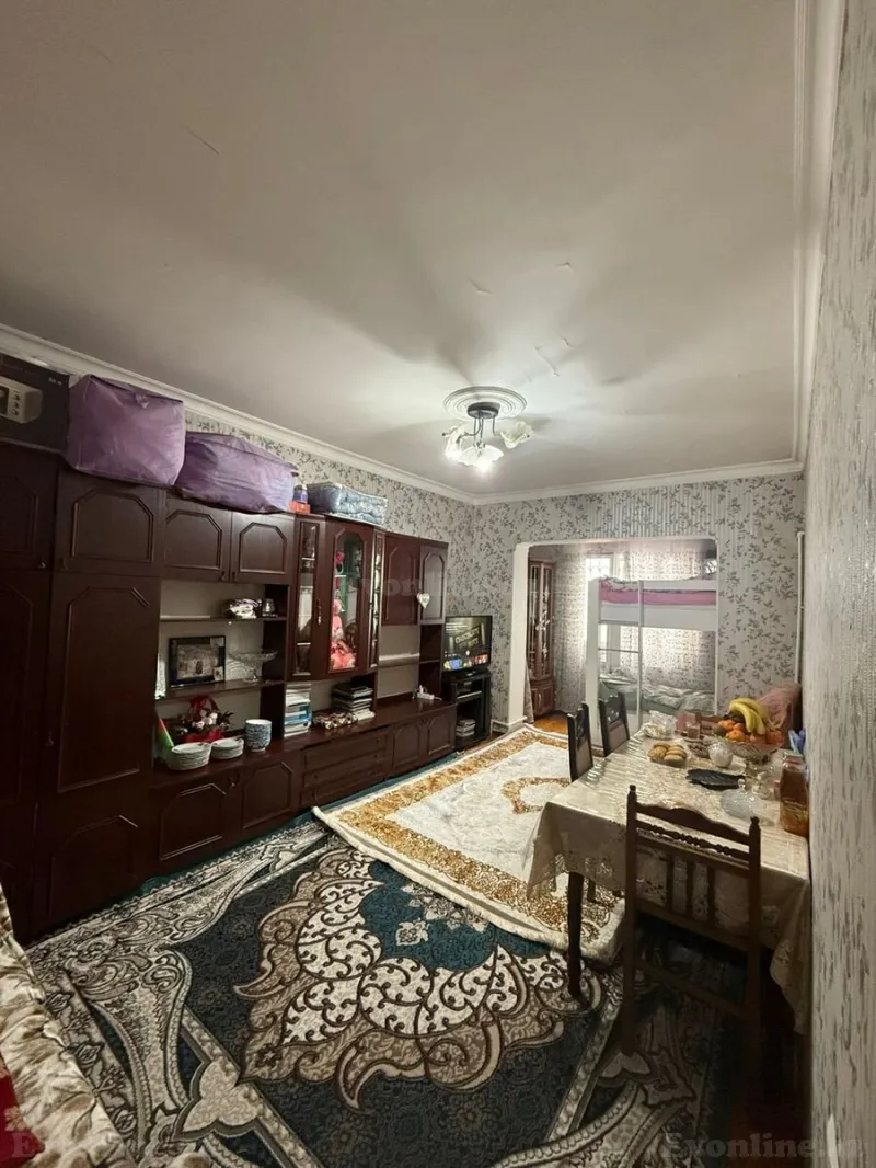 Satılır 2 otaqlı Mənzil Köhnə tikili 70 m² 8-ci mikrorayon - şəkil 4