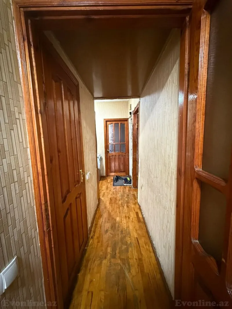 Satılır 2 otaqlı Mənzil Köhnə tikili 70 m² 8-ci mikrorayon - şəkil 12