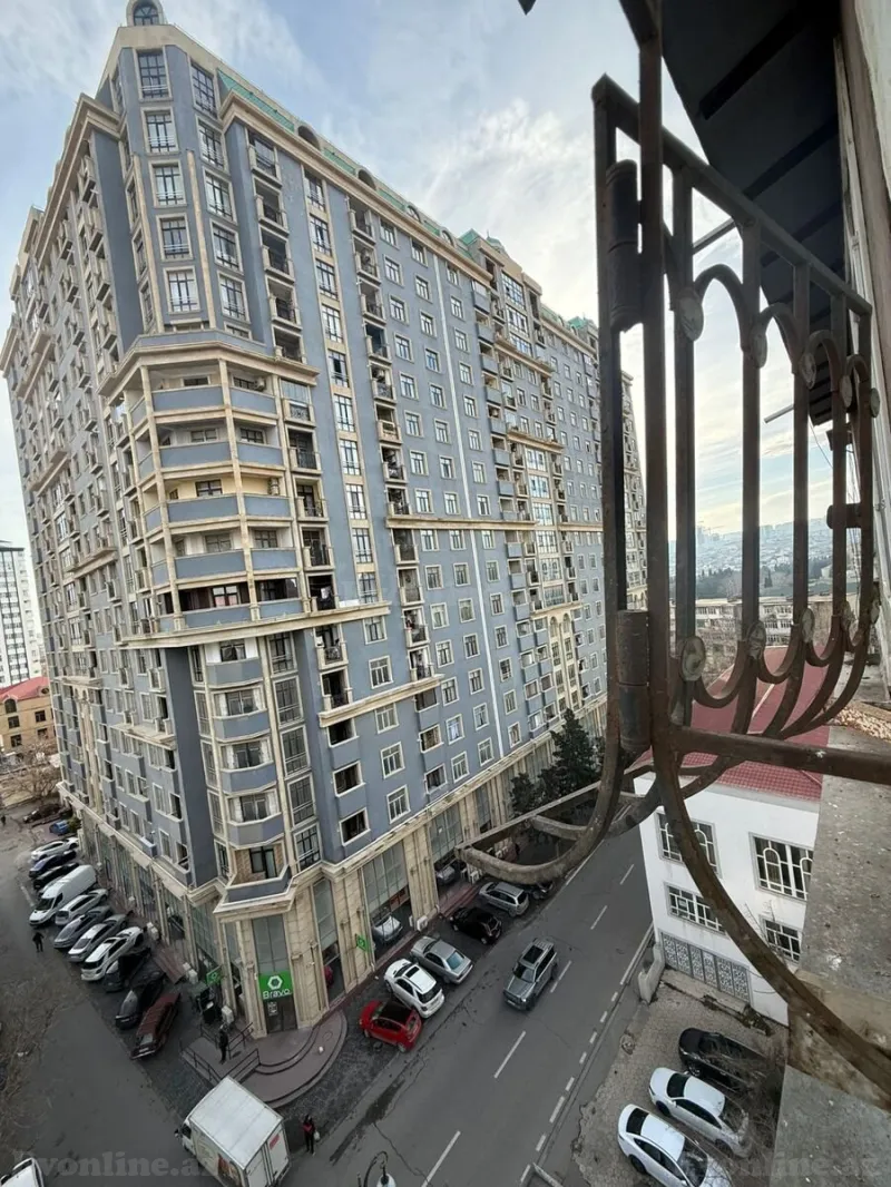 Satılır 2 otaqlı Mənzil Köhnə tikili 70 m² 8-ci mikrorayon - şəkil 14