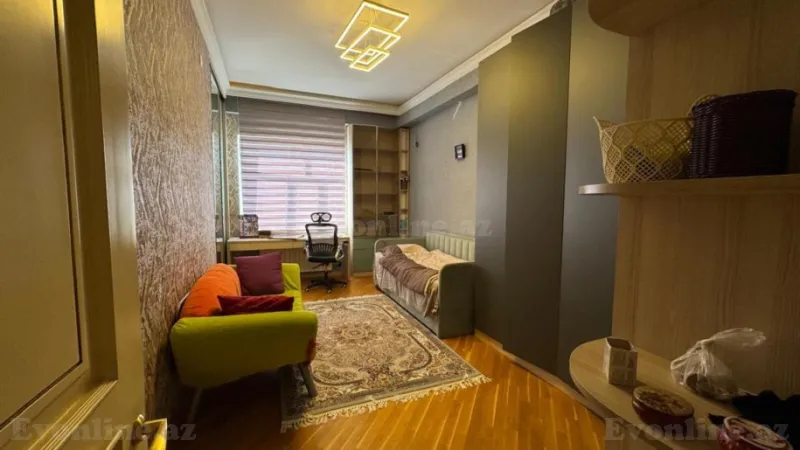 Satılır 4 otaqlı Mənzil Yeni tikili 140 m² İnşaatçılar m. - şəkil 9