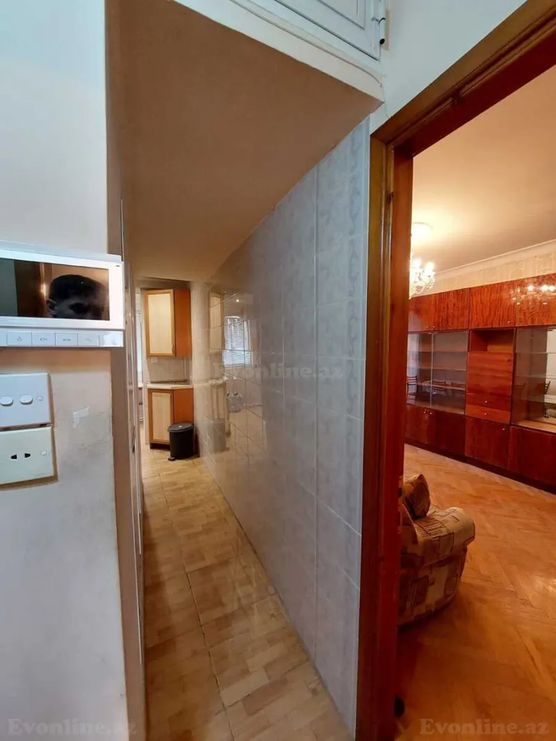 Kirayə verilir 3 otaqlı Mənzil Köhnə tikili 75 m² İnşaatçılar m. - şəkil 12