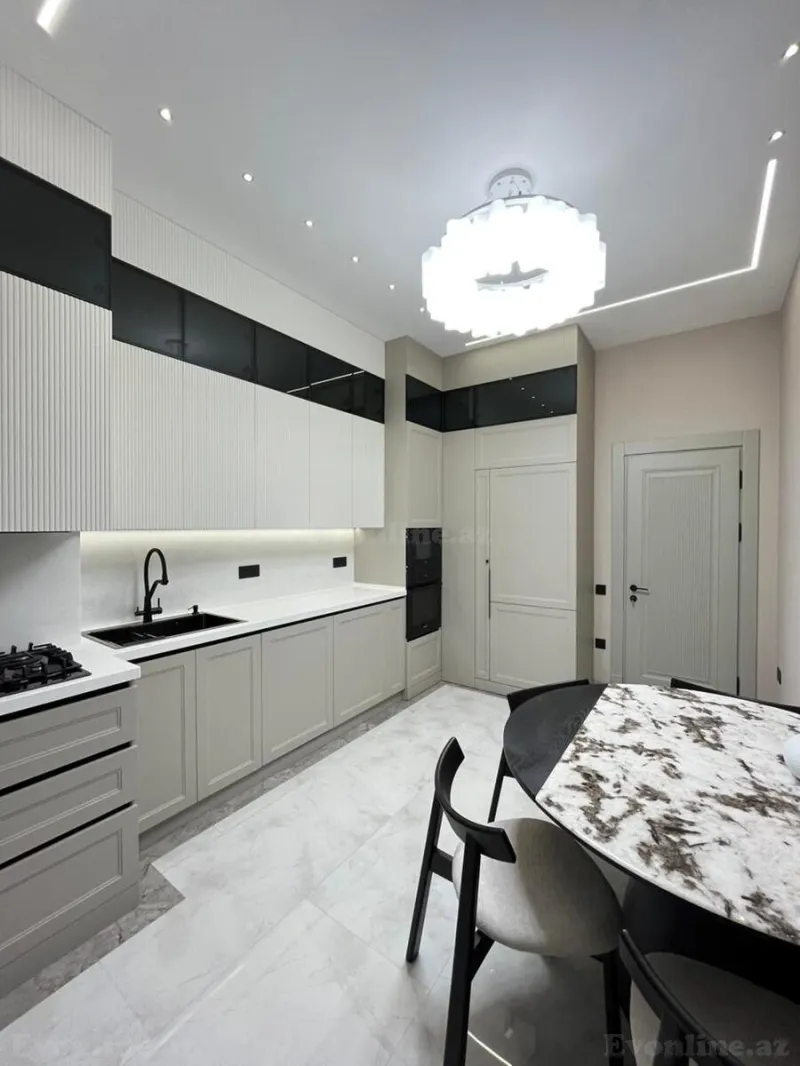 Satılır 4 otaqlı Mənzil Yeni tikili 160 m² Nizami m. - şəkil 8