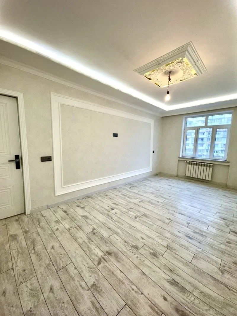 Satılır 2 otaqlı Mənzil Köhnə tikili 65 m² Yeni Yasamal