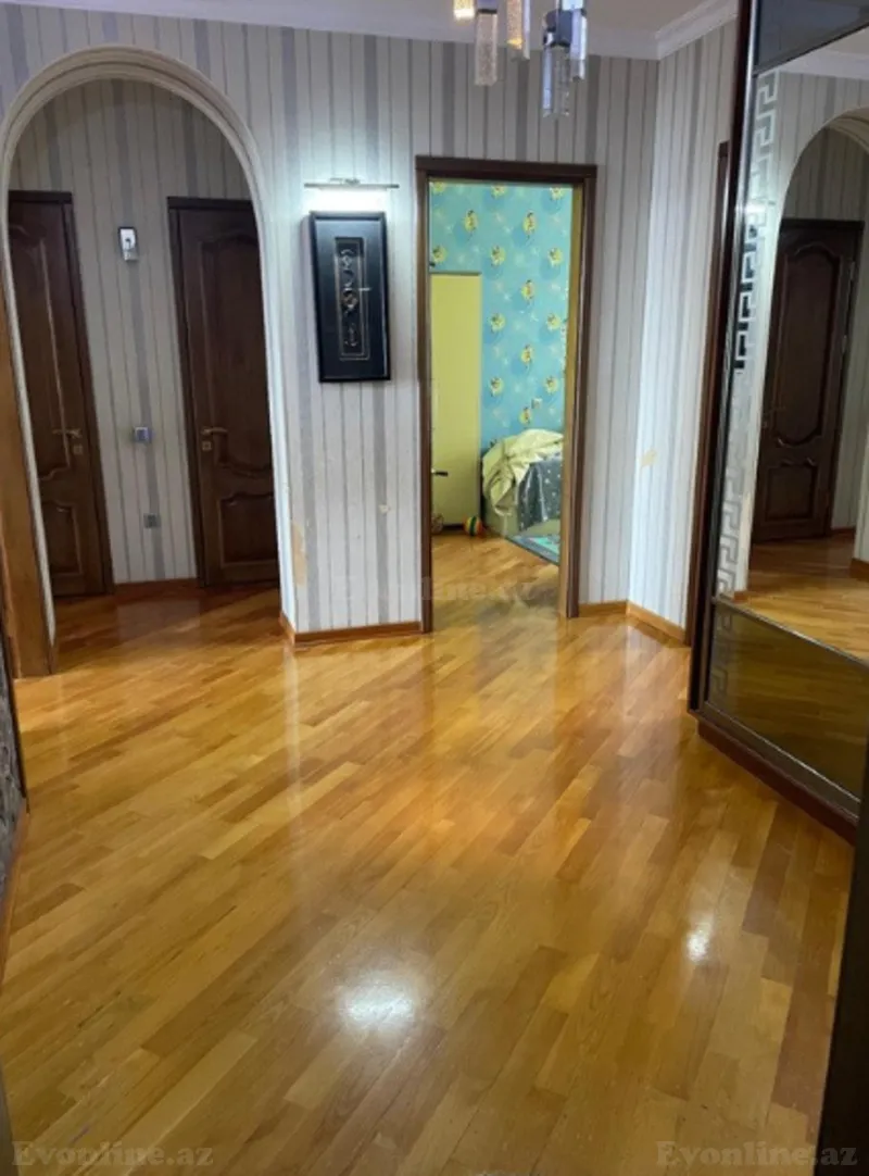 Satılır 3 otaqlı Mənzil Yeni tikili 125 m² 9-cu mikrorayon - şəkil 2