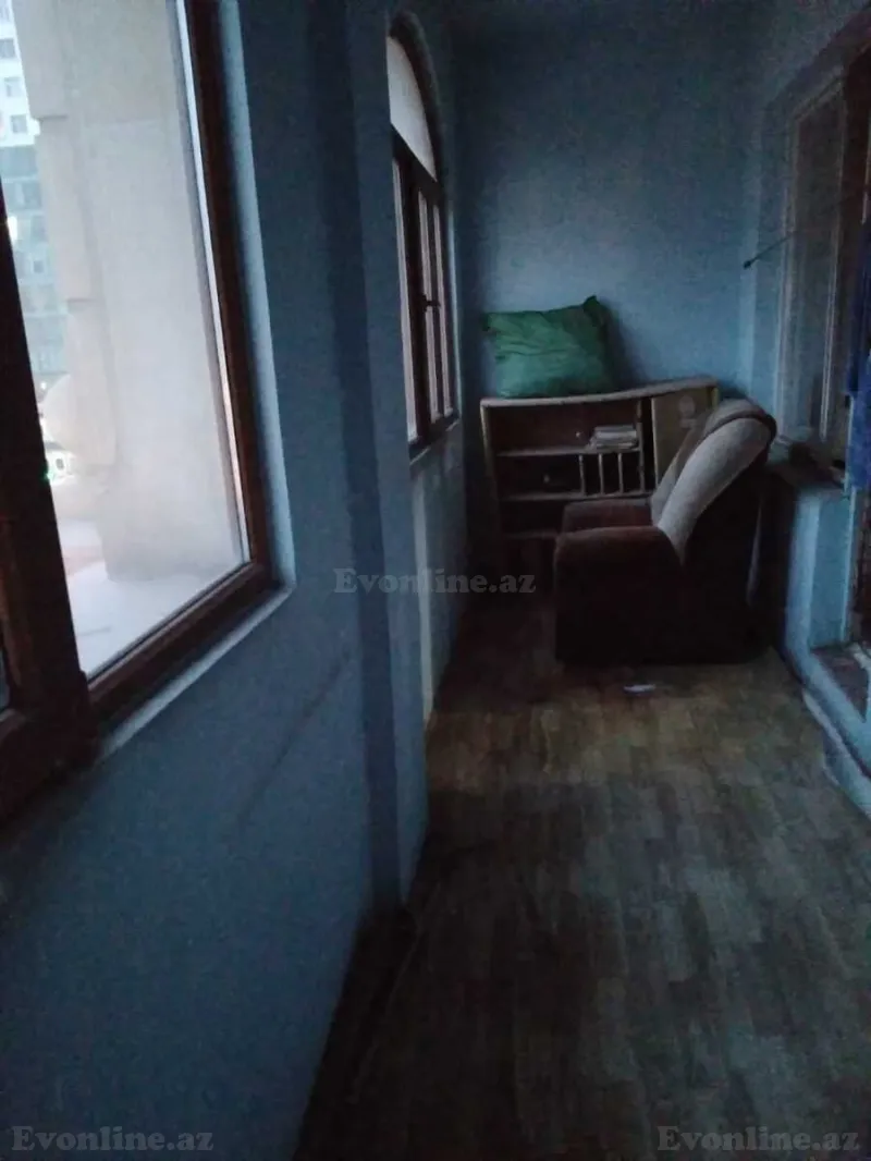 Satılır 4 otaqlı Mənzil Köhnə tikili 105 m² Nərimanov r. - şəkil 3