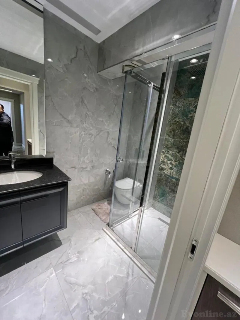 Satılır 4 otaqlı Mənzil Yeni tikili 230 m² Elmlər Akademiyası m. - şəkil 2