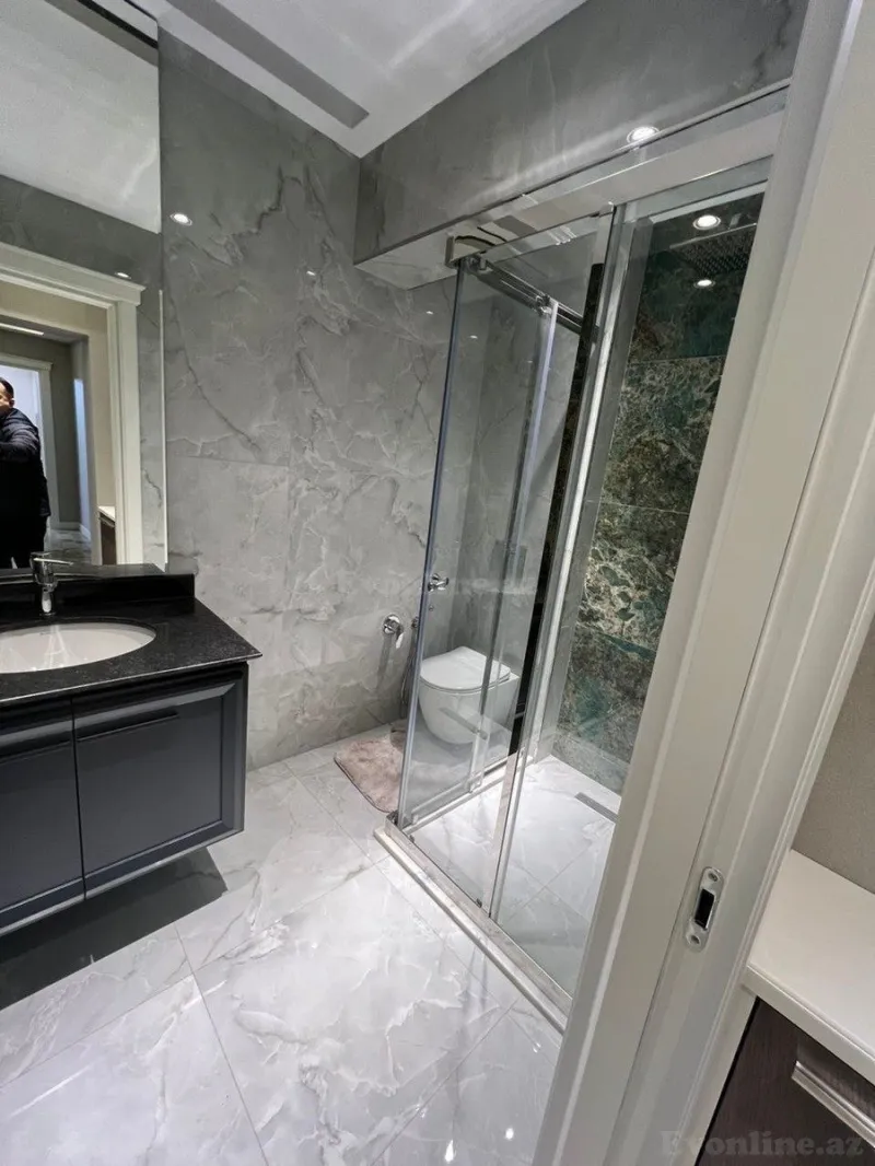 Satılır 4 otaqlı Mənzil Yeni tikili 230 m² Elmlər Akademiyası m. - şəkil 24