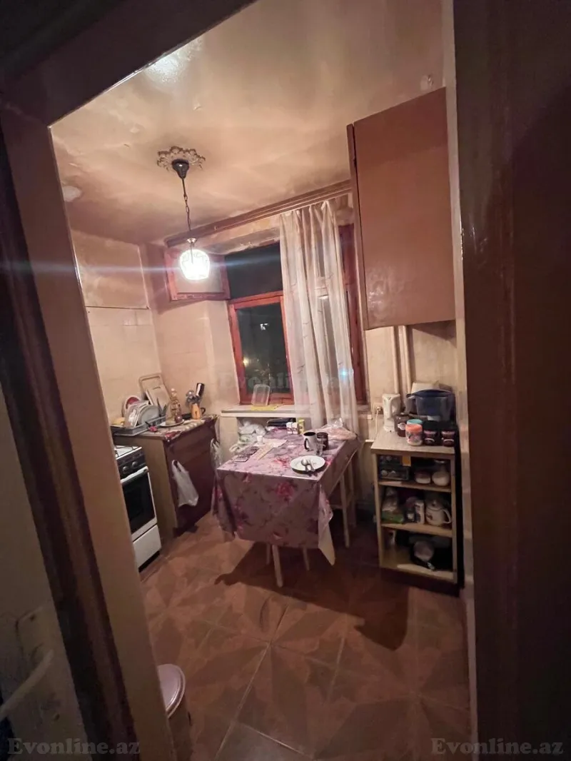 Satılır 2 otaqlı Mənzil Köhnə tikili 55 m² Elmlər Akademiyası m. - şəkil 3