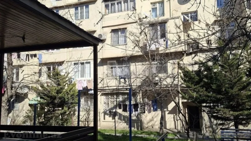 Satılır 2 otaqlı Mənzil Köhnə tikili 33 m² İnşaatçılar m. - şəkil 2