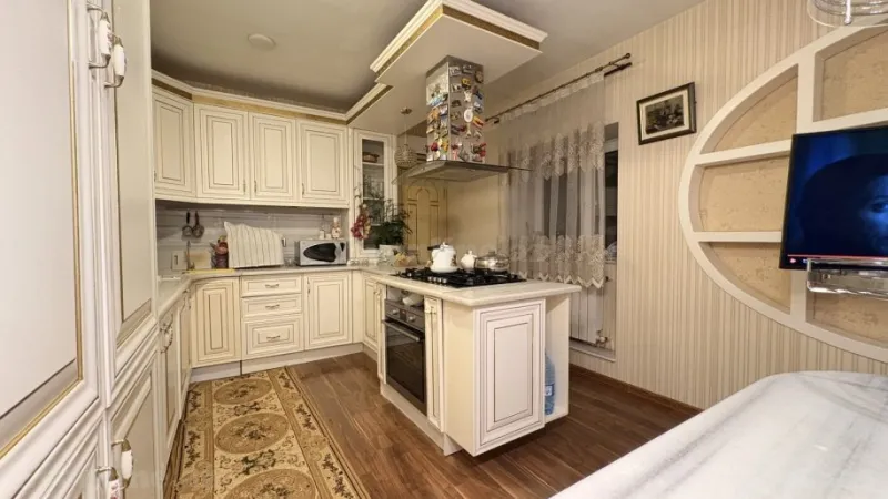 Satılır 5 otaqlı Mənzil Yeni tikili 250 m² Gənclik m. - şəkil 16