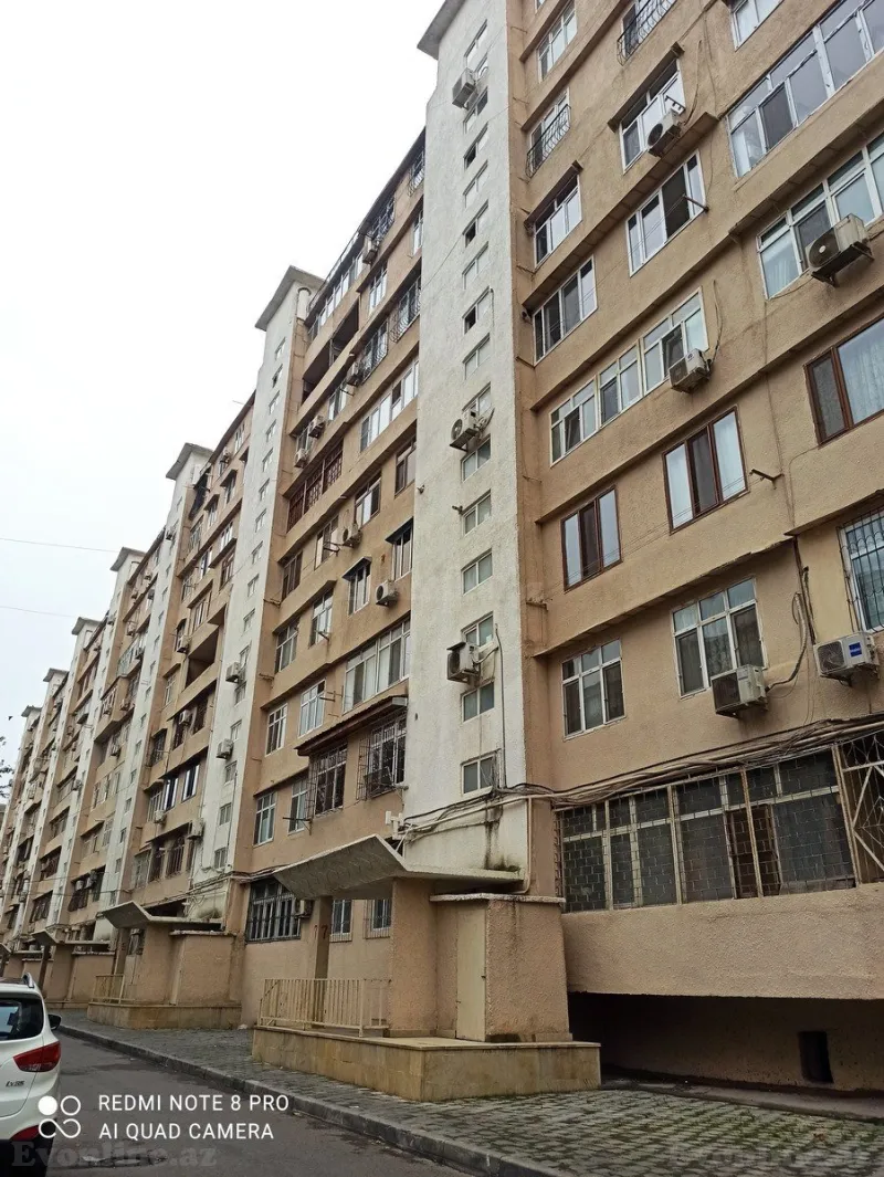 Satılır 5 otaqlı Mənzil Köhnə tikili 120 m² Memar Əcəmi m.