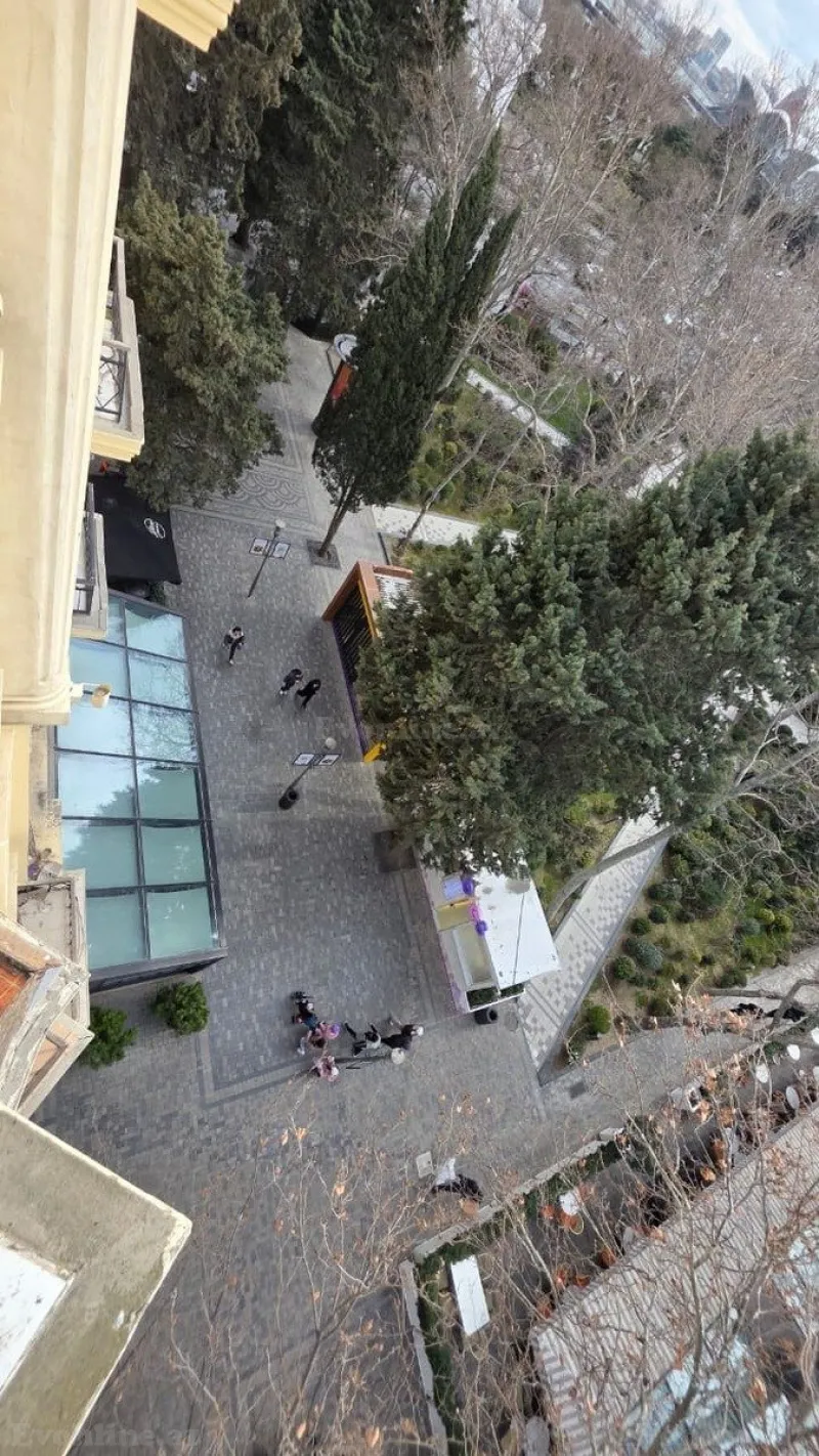 Satılır 2 otaqlı Mənzil Köhnə tikili 60 m² Sahil m. - şəkil 9