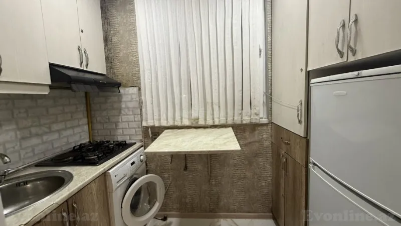 Satılır 2 otaqlı Mənzil Köhnə tikili 40 m² Yasamal - şəkil 4