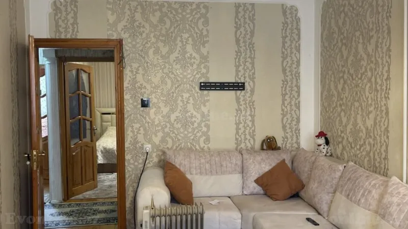 Satılır 2 otaqlı Mənzil Köhnə tikili 85 m² Suraxanı r. - şəkil 3