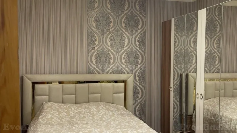 Satılır 2 otaqlı Mənzil Köhnə tikili 85 m² Suraxanı r. - şəkil 4