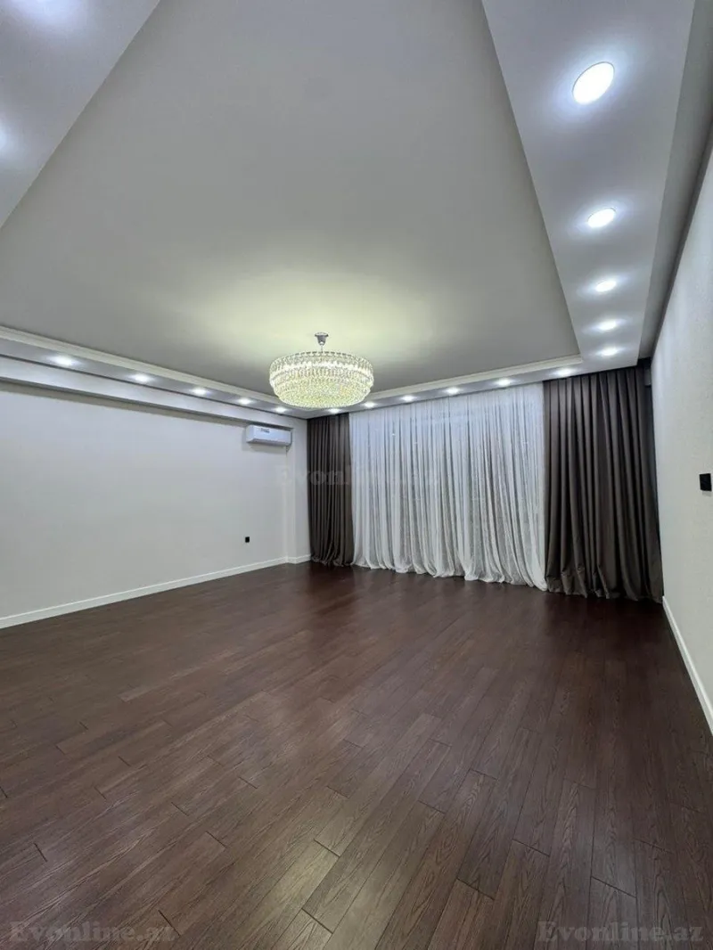 Satılır 3 otaqlı Mənzil Yeni tikili 108 m² 28 May m.