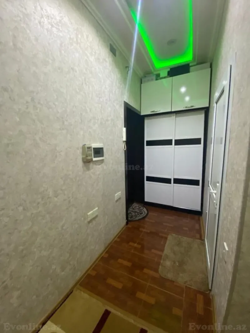 Satılır 2 otaqlı Mənzil Köhnə tikili 50 m² 4-cü mikrorayon - şəkil 8