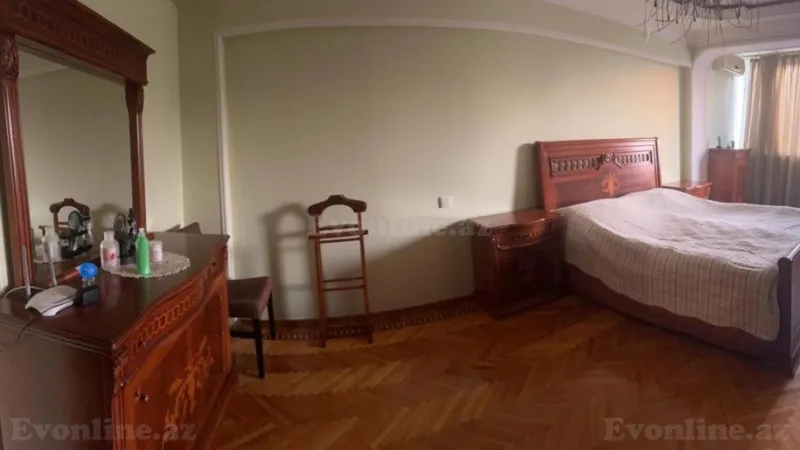 Satılır 2 otaqlı Mənzil Köhnə tikili 60 m² Gənclik m. - şəkil 3