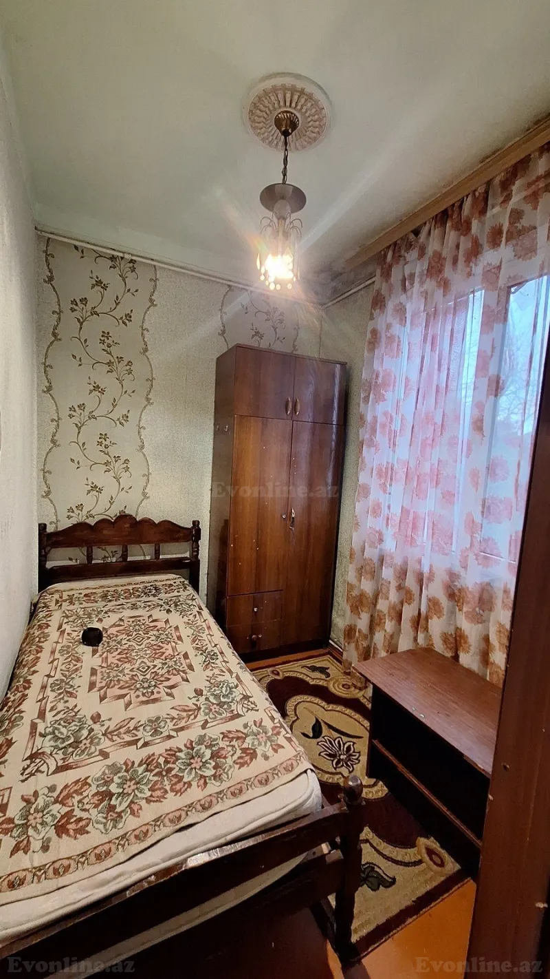 Kirayə verilir 2 otaqlı Mənzil Köhnə tikili 35 m² 2-ci mikrorayon